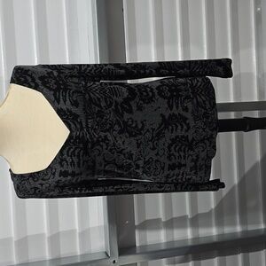 Kiara Black Long Sleeve Women's Top Size Large‎